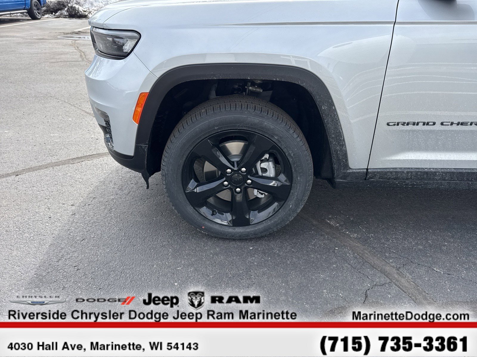 New 2025 Jeep Grand Cherokee L Limited w/ Black Appearance Package image 11