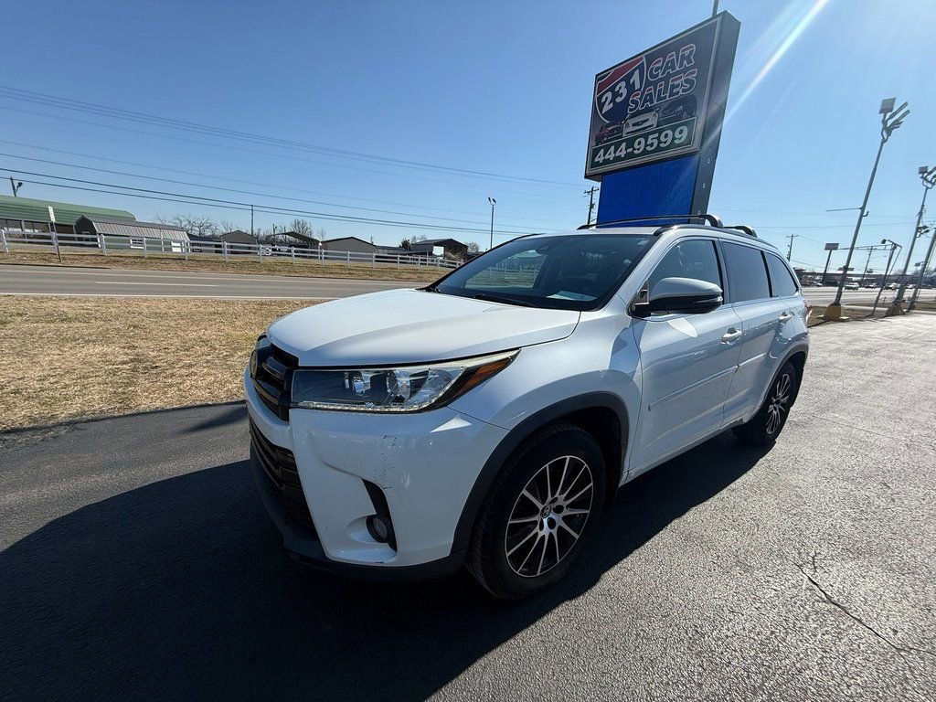 Used 2017 Toyota Highlander SE image 7