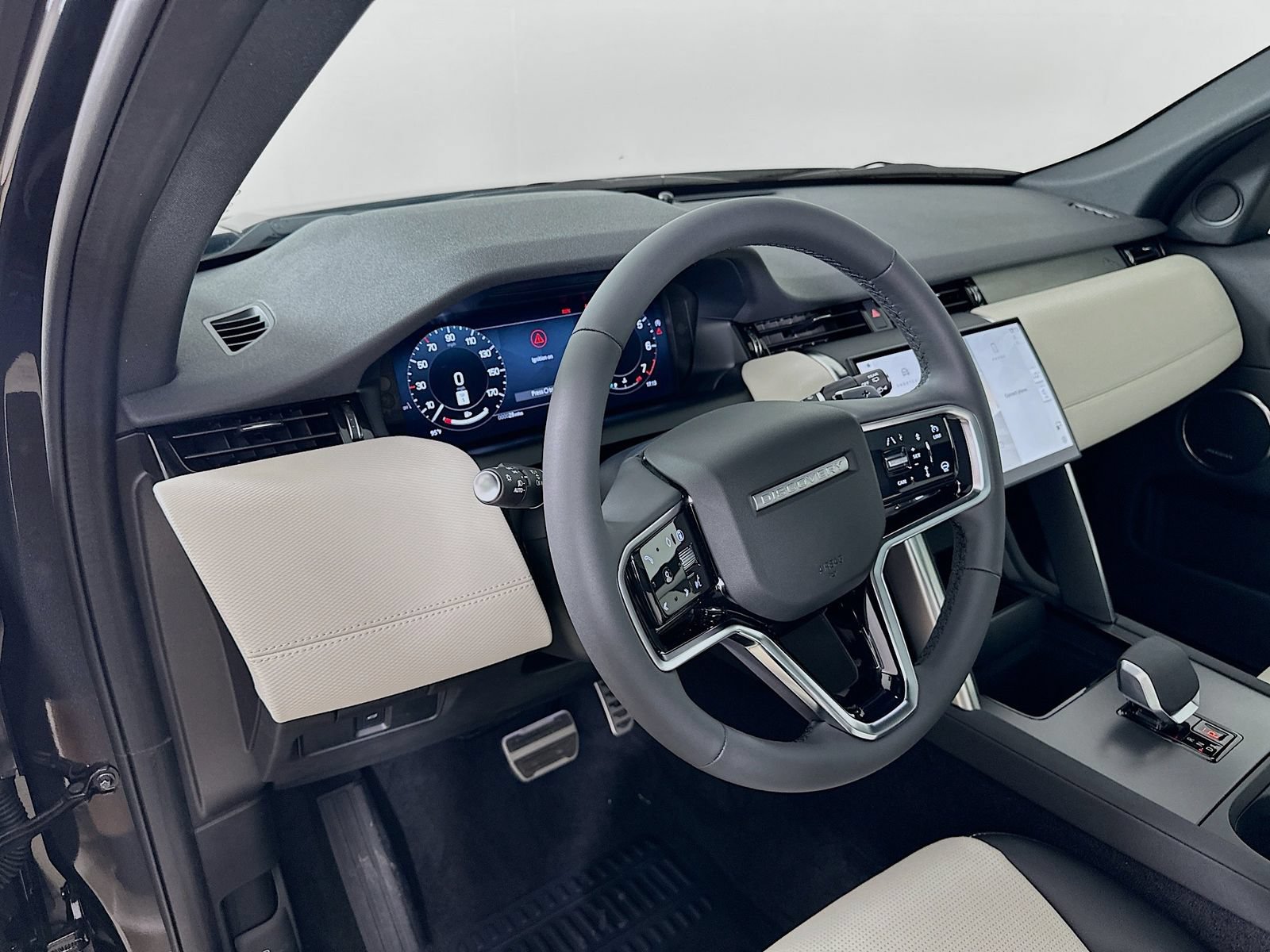 New 2026 Land Rover Discovery Sport Landmark AWD/4WD image 33