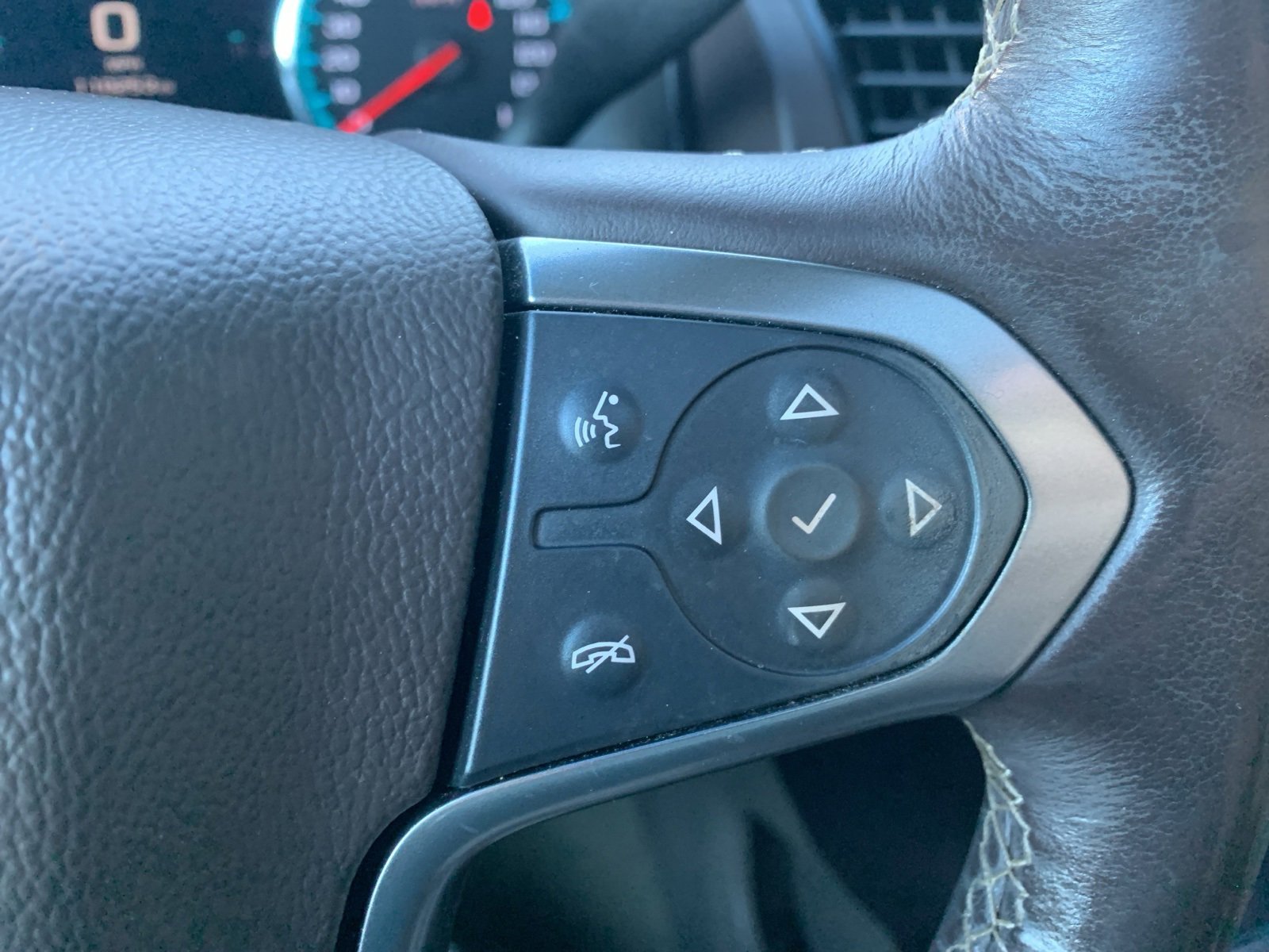 Used 2016 Chevrolet Suburban LTZ image 33