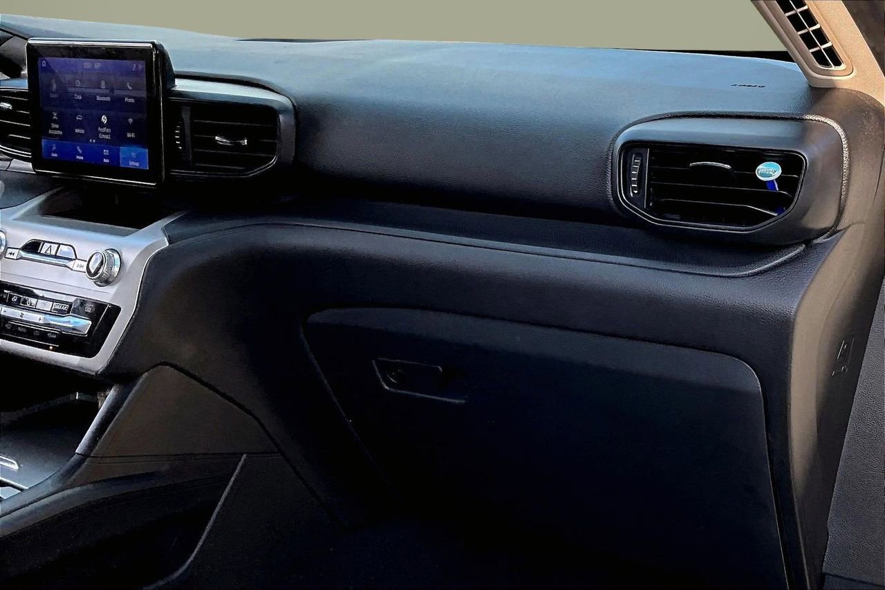 Used 2021 Ford Explorer 4WD w/ Class III Trailer Tow Package image 19