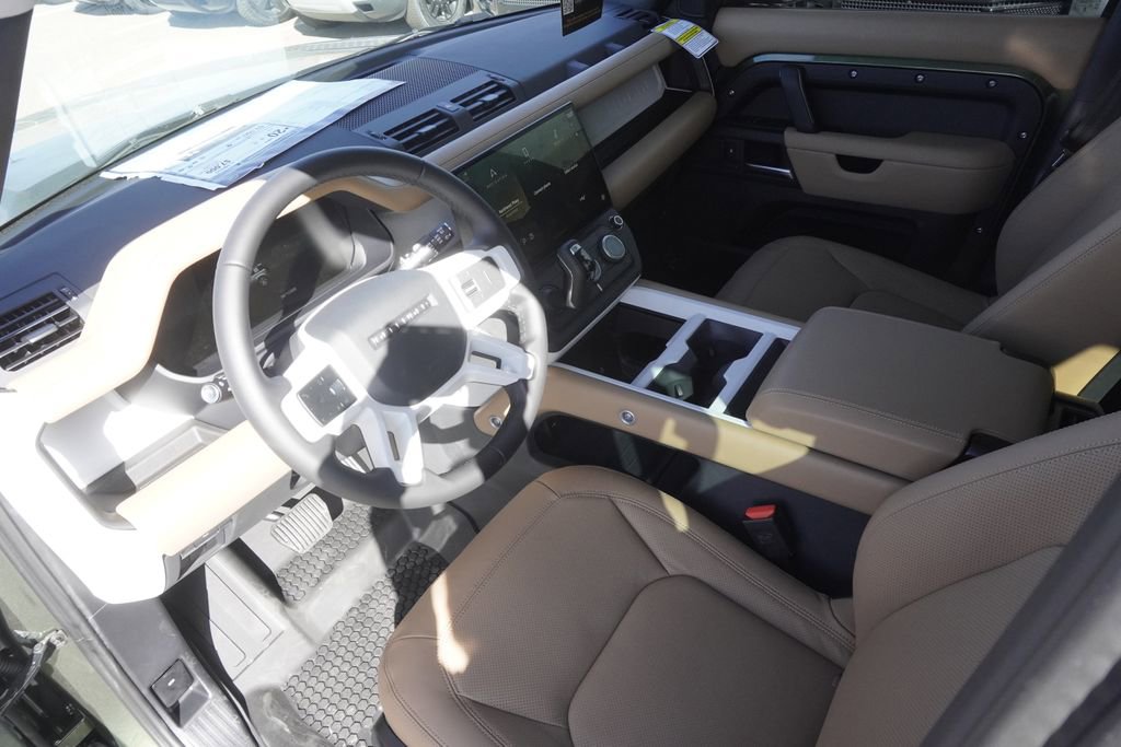 New 2026 Land Rover Defender 110 S image 18