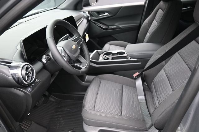New 2026 Chevrolet Equinox LT w/ Safety and Technology Package FWD image 8