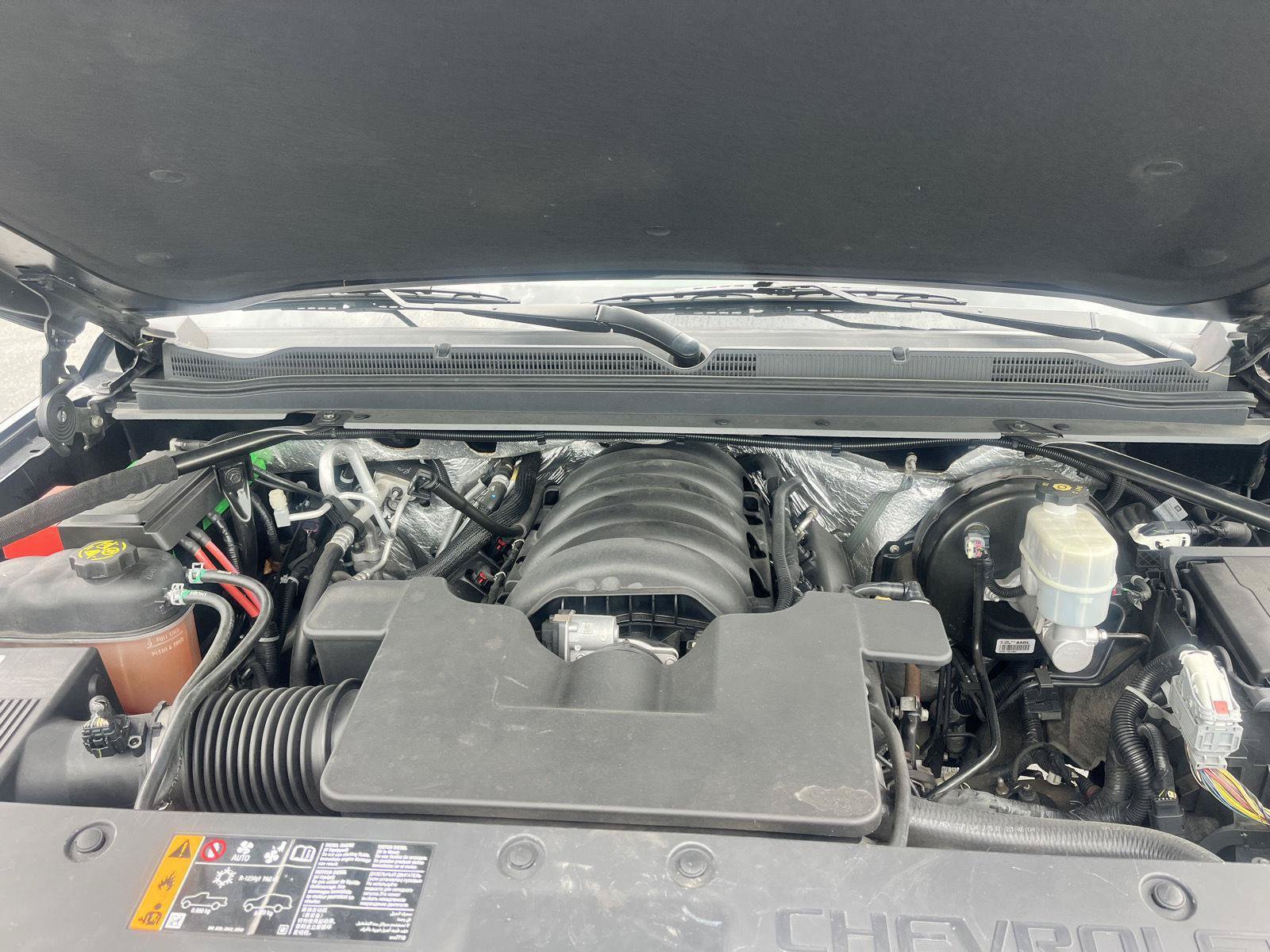 Used 2018 Chevrolet Tahoe Premier AWD/4WD image 17