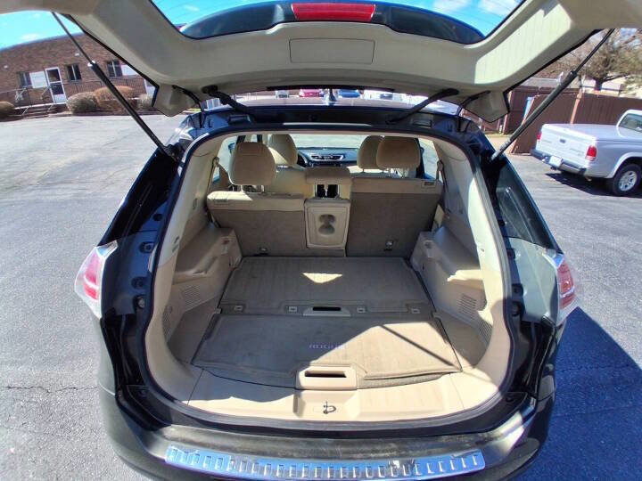 Used 2015 Nissan Rogue S FWD image 12