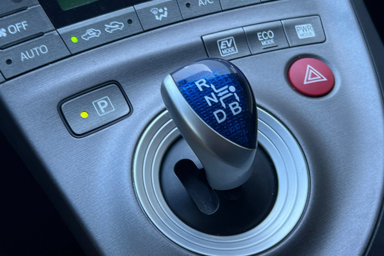 Used 2015 Toyota Prius Two FWD image 32
