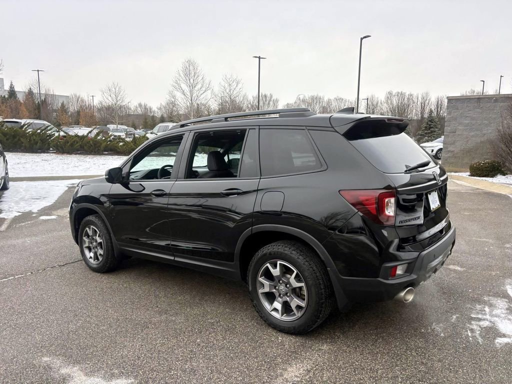 Used 2023 Honda Passport TrailSport image 5