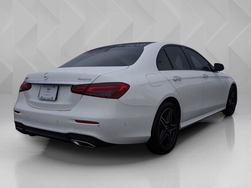 Used 2023 Mercedes-Benz E 350 4MATIC Sedan image 5
