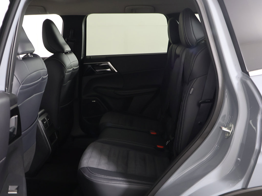 New 2026 Mitsubishi Outlander SE AWD/4WD image 30