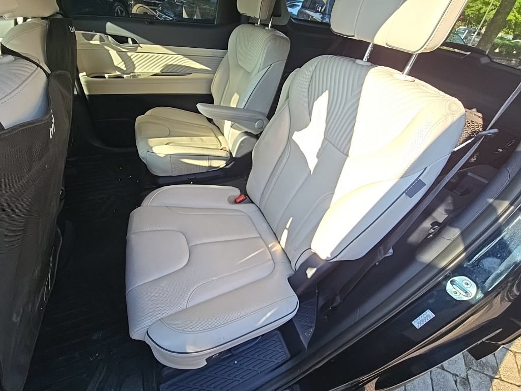 Used 2023 Hyundai Palisade Calligraphy w/ Cargo Package FWD image 13