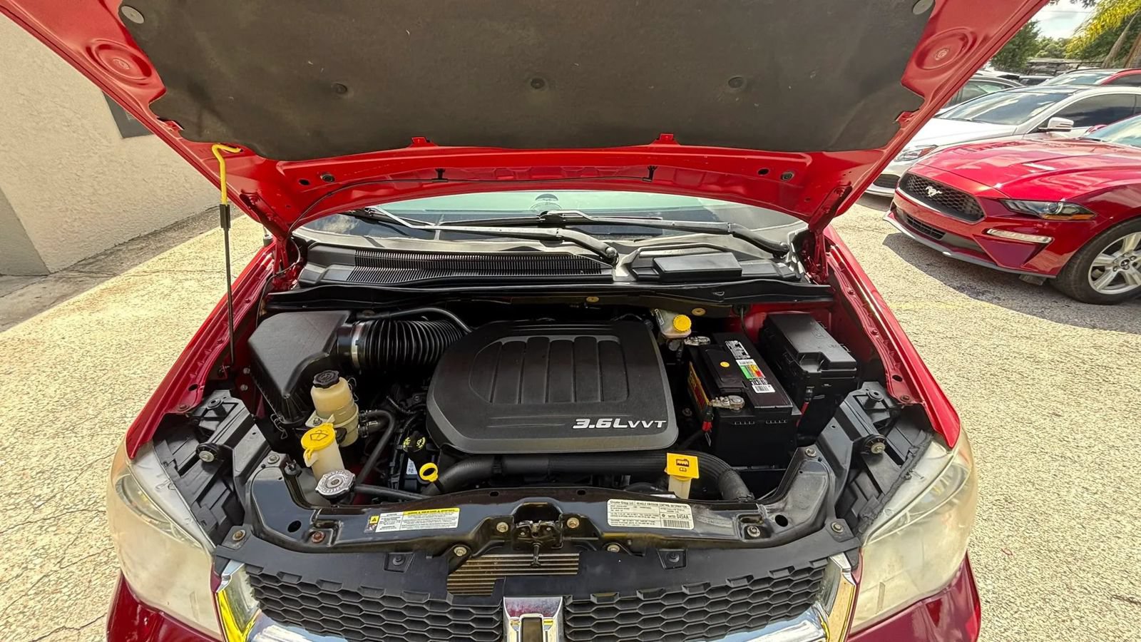 Used 2013 Dodge Grand Caravan SXT FWD image 21