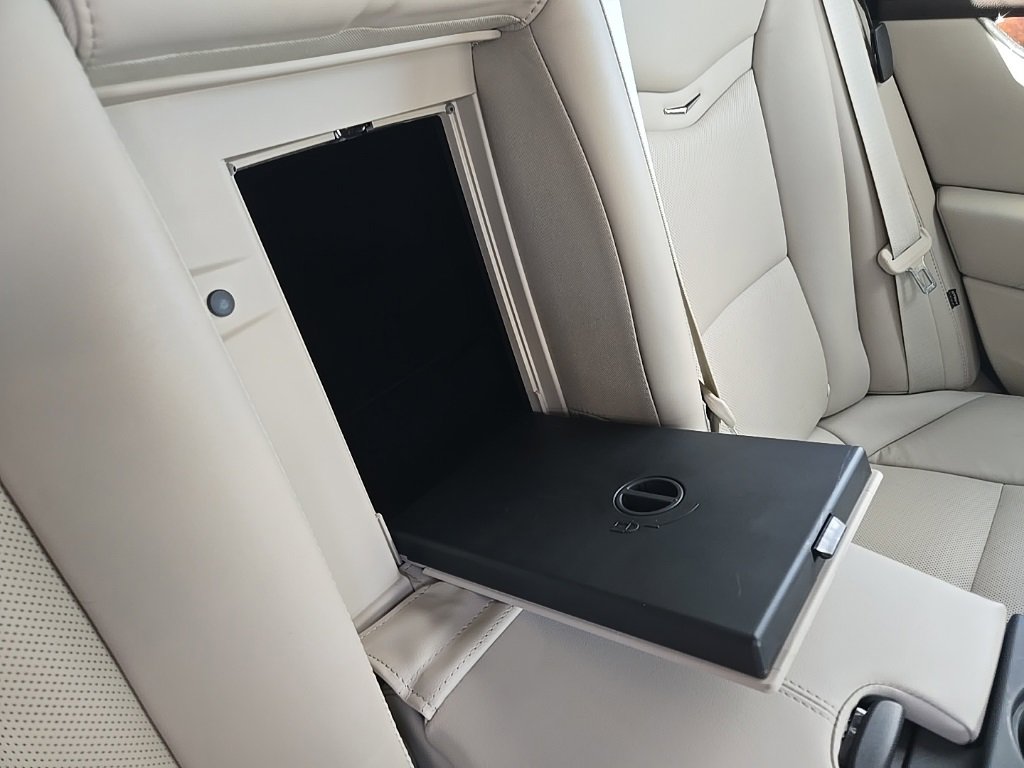 Used 2013 Cadillac XTS Luxury w/ Driver Awareness Package image 82