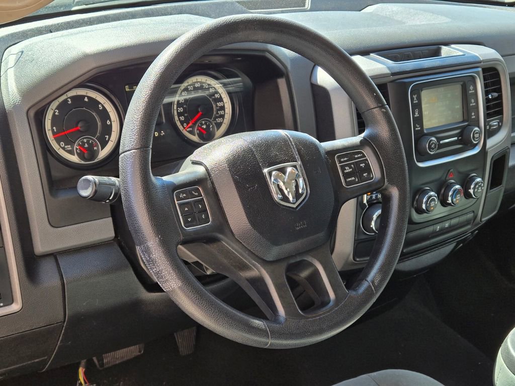 Used 2017 RAM 1500 Express w/ Black Ram 1500 Express Group RWD image 9