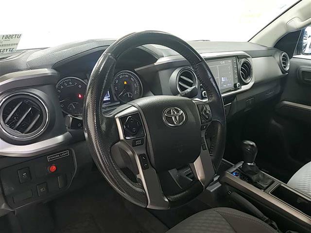 Used 2021 Toyota Tacoma SR5 AWD/4WD image 6