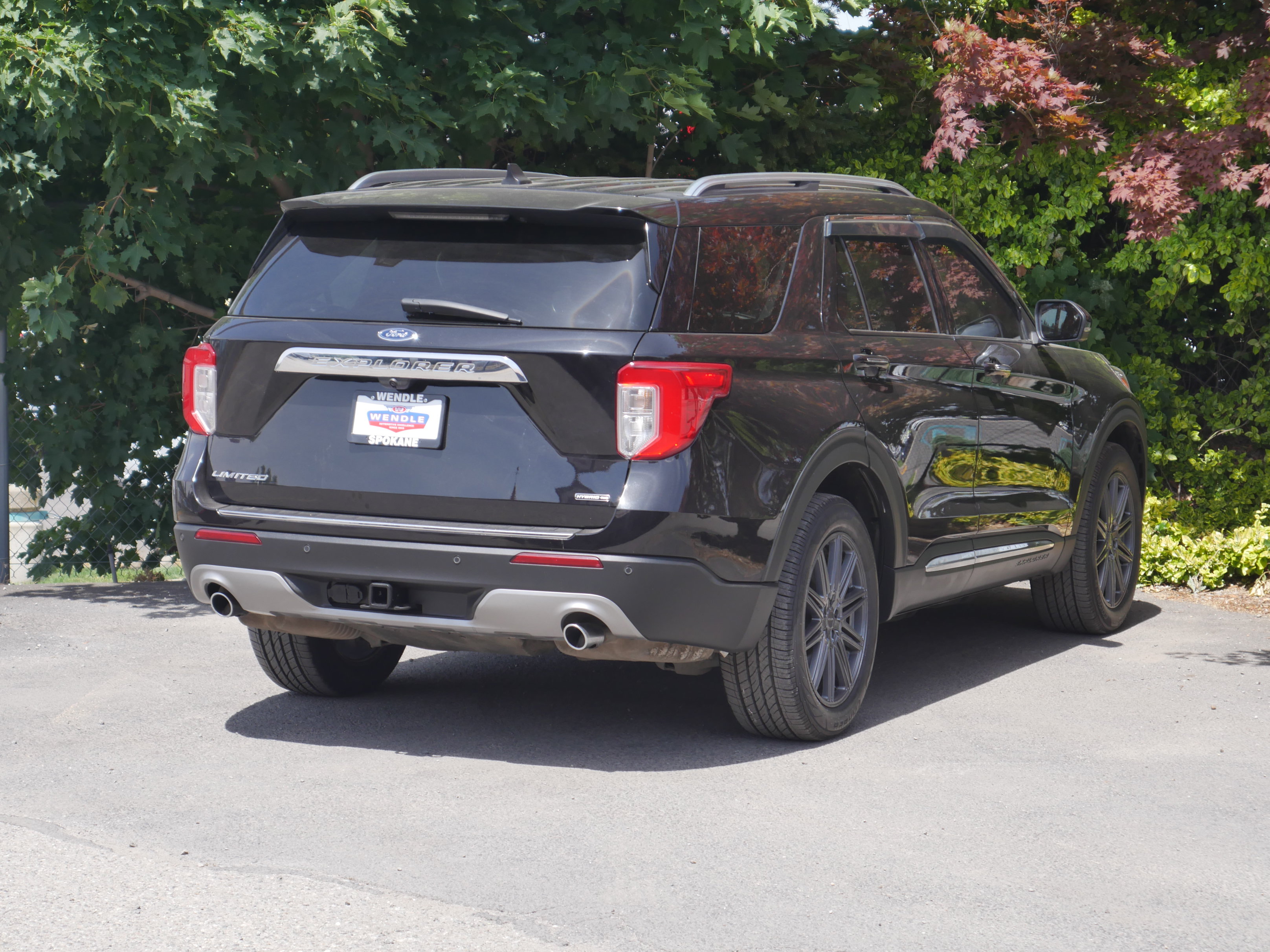 Used 2021 Ford Explorer Limited w/ Hybrid Equipment Group 310A AWD/4WD image 28