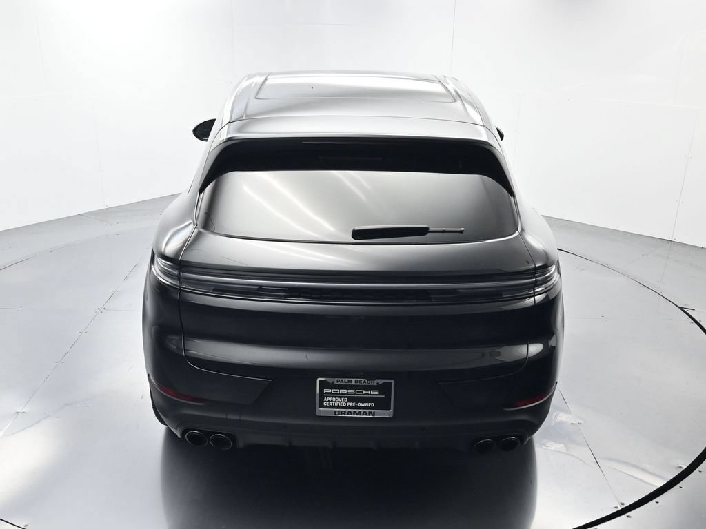 Certified 2025 Porsche Cayenne AWD/4WD image 38
