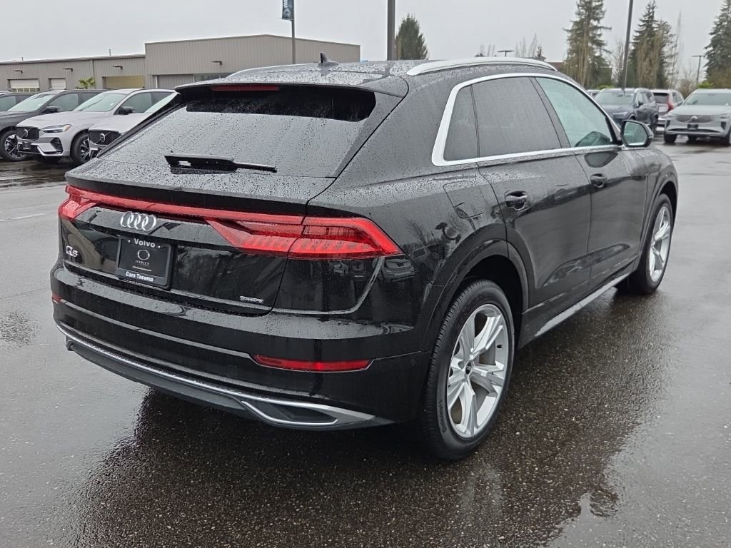 Used 2022 Audi Q8 Premium Plus image 2