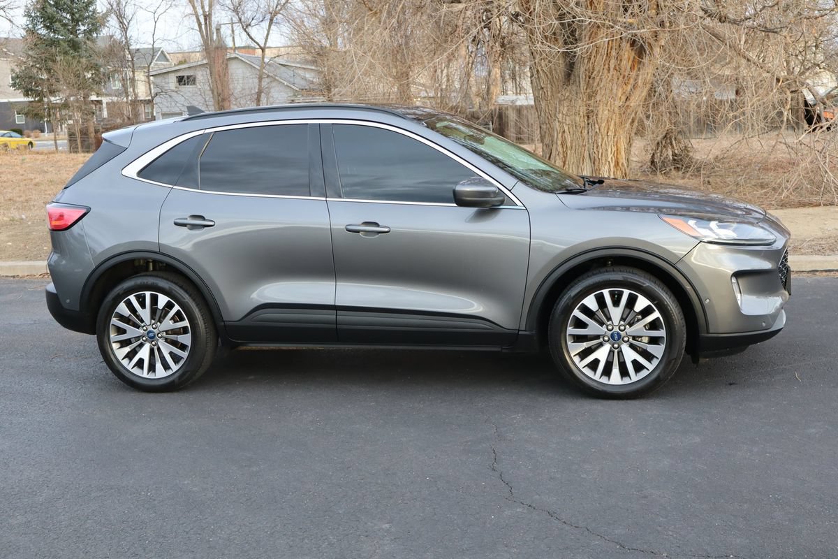 Used 2021 Ford Escape Titanium AWD/4WD image 3