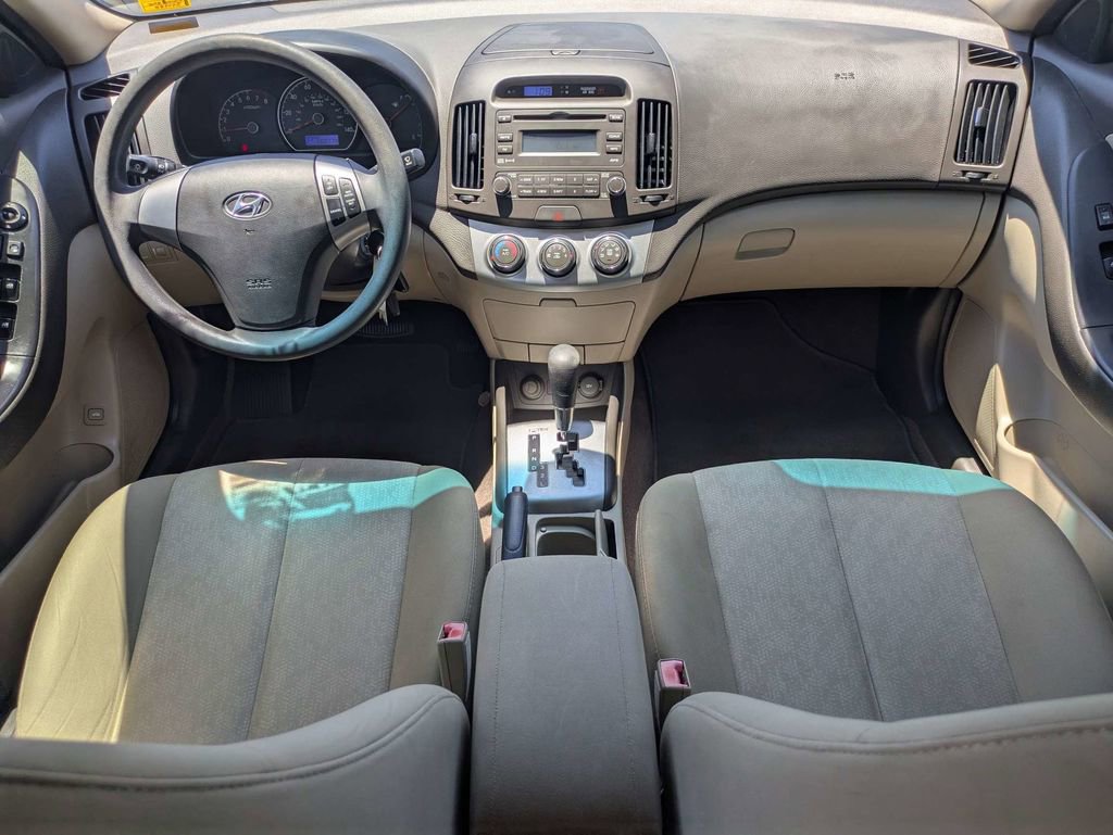 Used 2010 Hyundai Elantra GLS FWD image 2