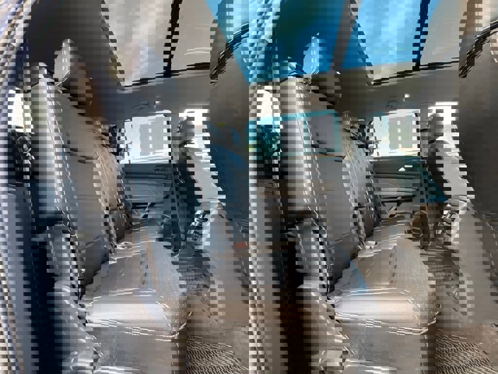 Used 2022 Volkswagen Atlas SE w/ Panoramic Sunroof Package image 14