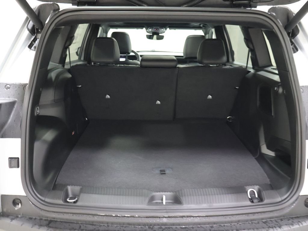 New 2026 Jeep Cherokee Overland image 13