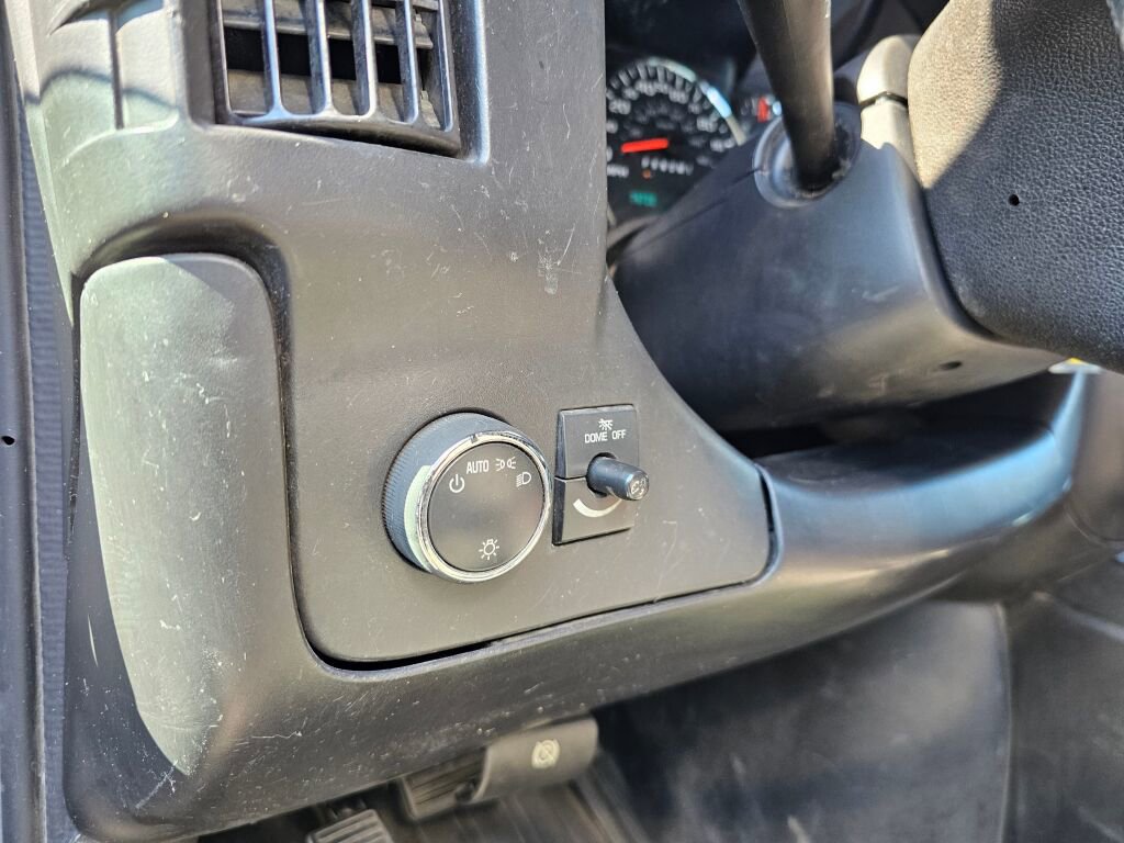 Used 2014 Chevrolet Express 3500 Extended w/ Chrome Appearance Package image 16