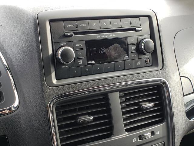 Used 2016 Dodge Grand Caravan SE image 22