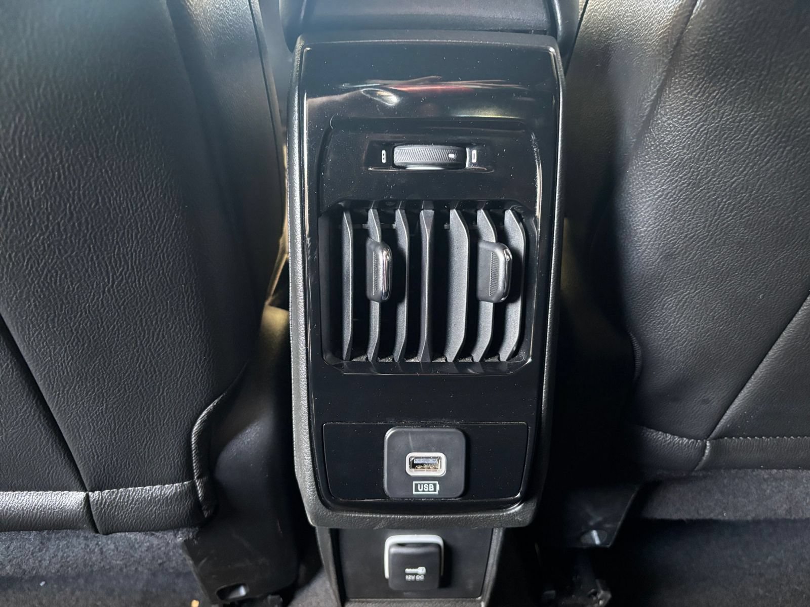 Used 2025 Jeep Compass Limited AWD/4WD image 23