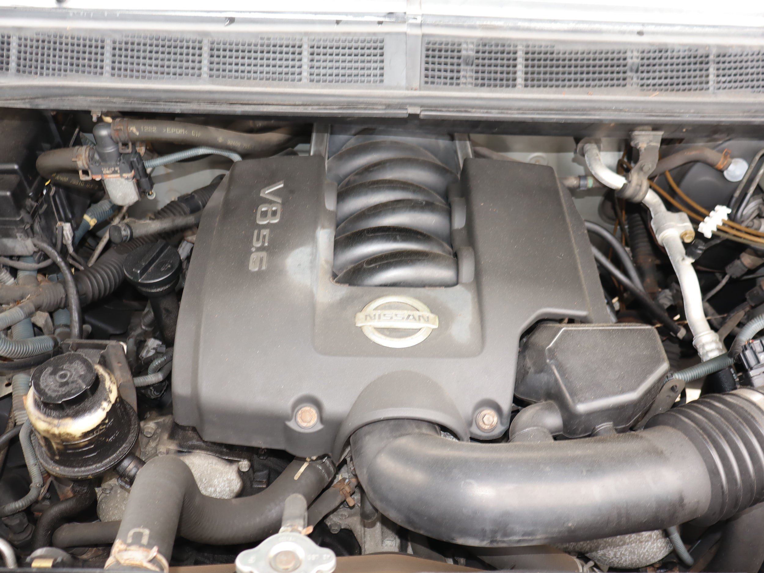 Used 2004 Nissan Titan LE AWD/4WD image 18