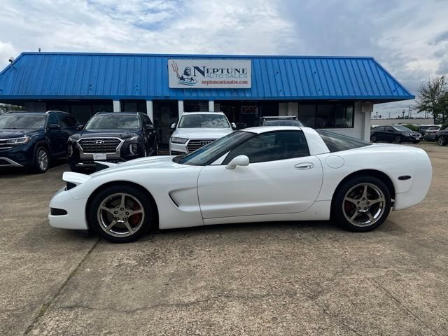 Used 2004 Chevrolet Corvette Coupe w/ Roof Package RWD image 8