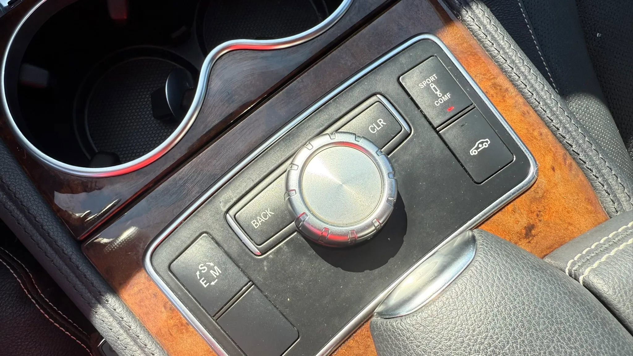 Used 2014 Mercedes-Benz CLS 550 4MATIC w/ Premium 1 Package image 23
