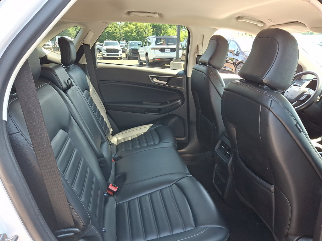 Used 2024 Ford Edge SEL AWD/4WD image 15