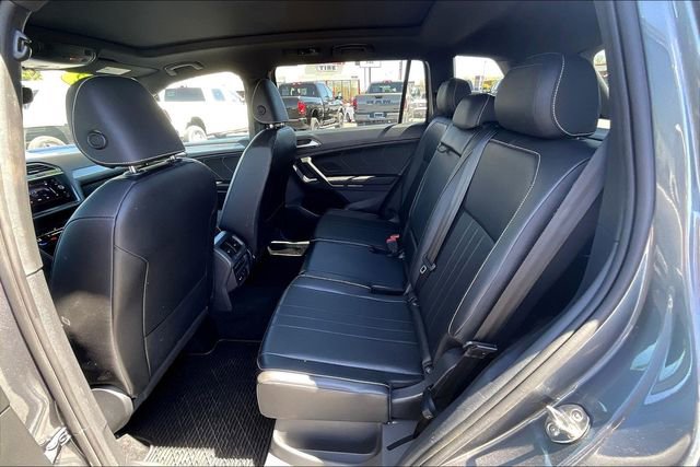 Used 2022 Volkswagen Tiguan SE R-Line image 28