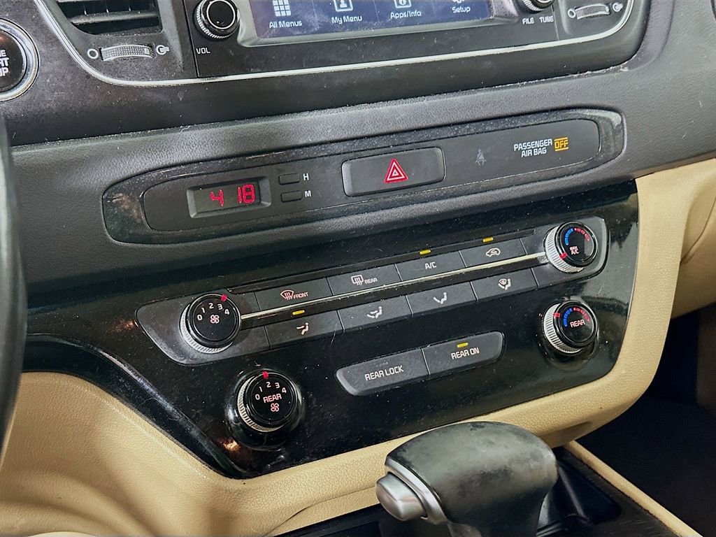 Used 2017 Kia Sedona LX w/ LX Essentials Premium Package image 14