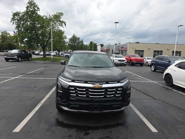 Used 2026 Chevrolet Equinox LT AWD/4WD image 8
