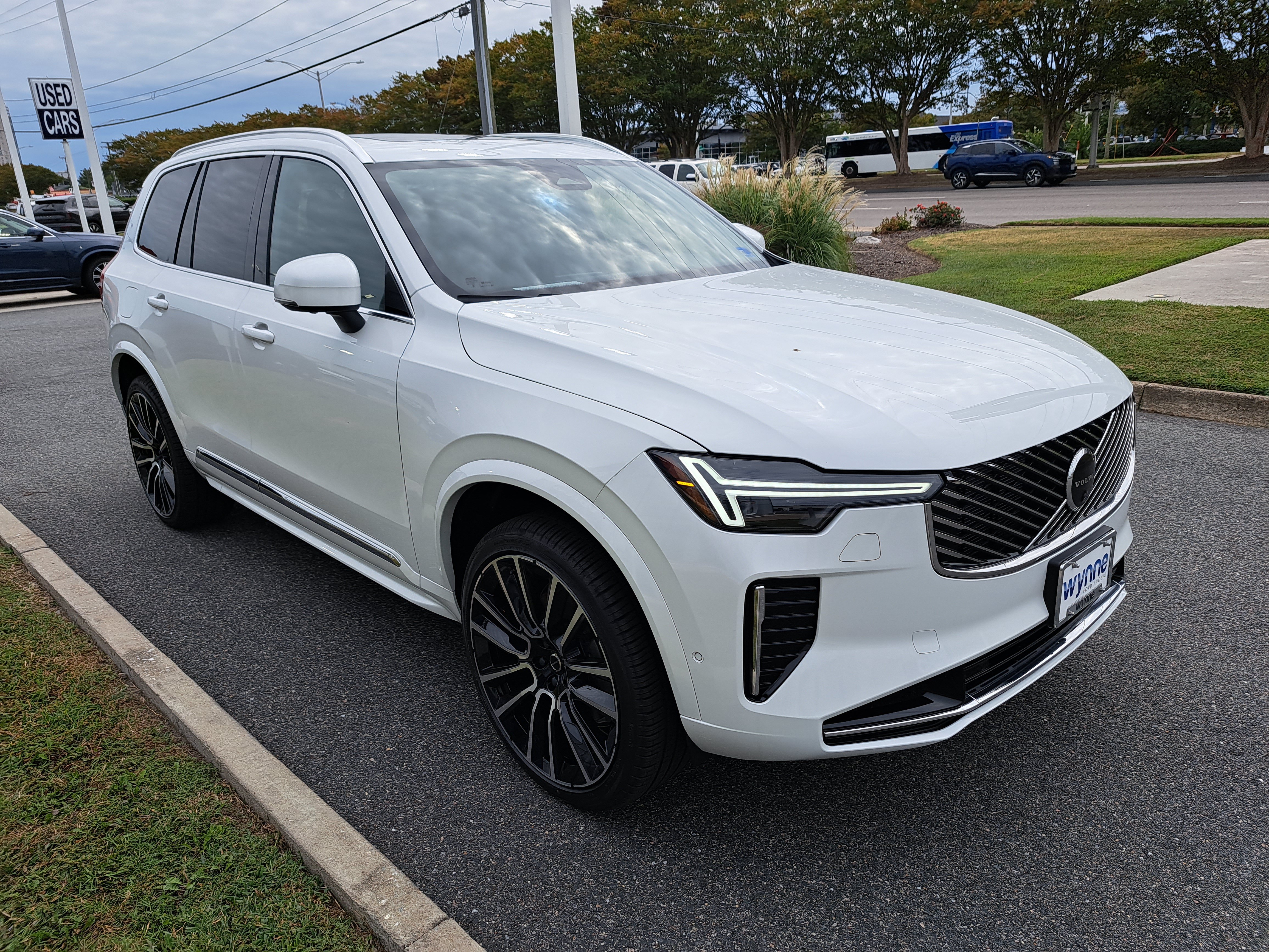 New 2027 Volvo XC90 B6 Plus AWD/4WD image 2