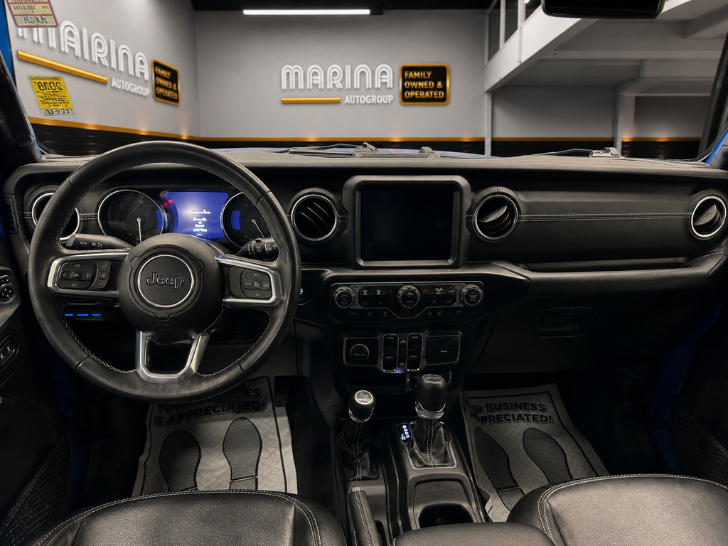 Used 2023 Jeep Wrangler Unlimited Sahara w/ Cold Weather Group AWD/4WD image 2