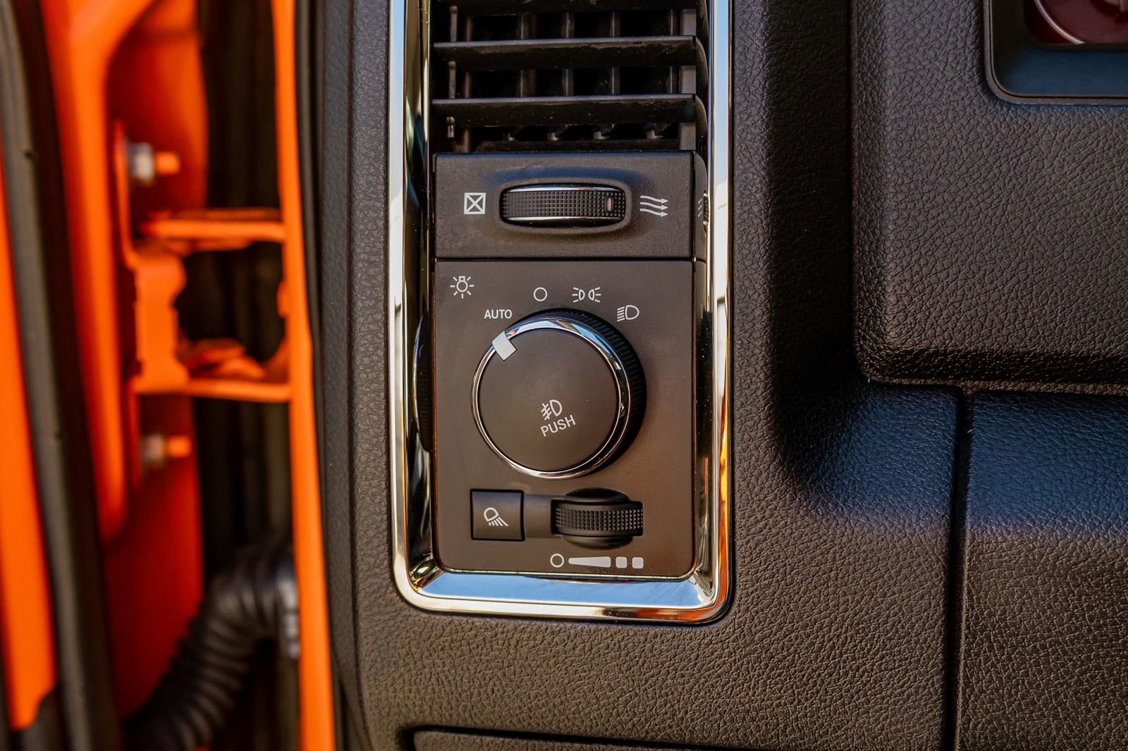 Used 2017 RAM 1500 Sport w/ Ignition Orange Sport Package image 21