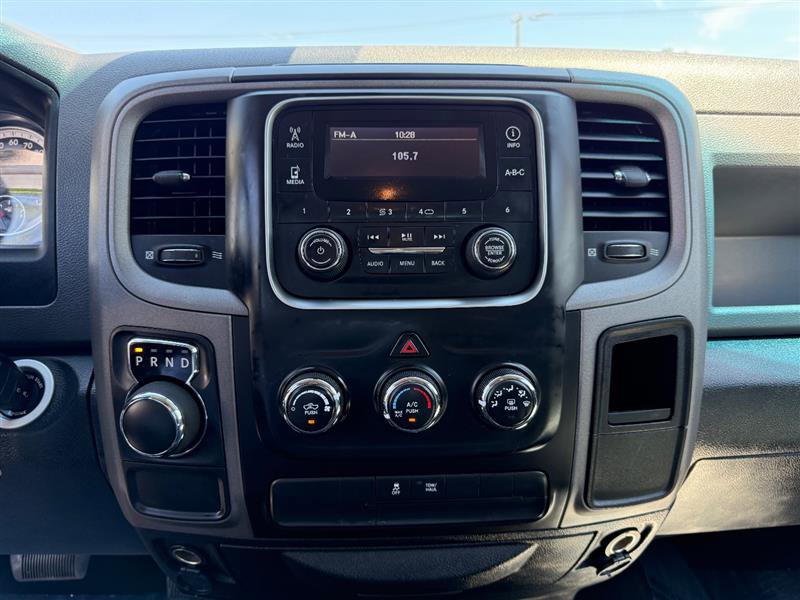 Used 2015 RAM 1500 Express RWD image 38