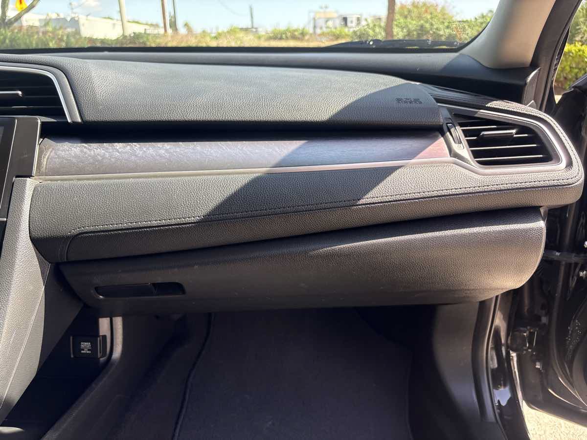Used 2018 Honda Civic EX-T image 17