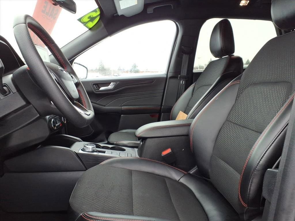 Used 2025 Ford Escape ST-Line Select image 41