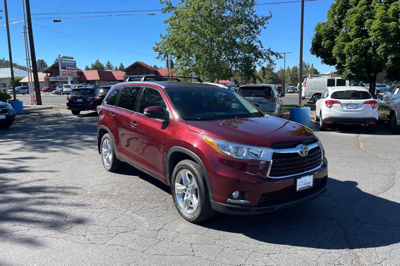 Used 2016 Toyota Highlander Limited w/ Driver Technology Package AWD/4WD image 7