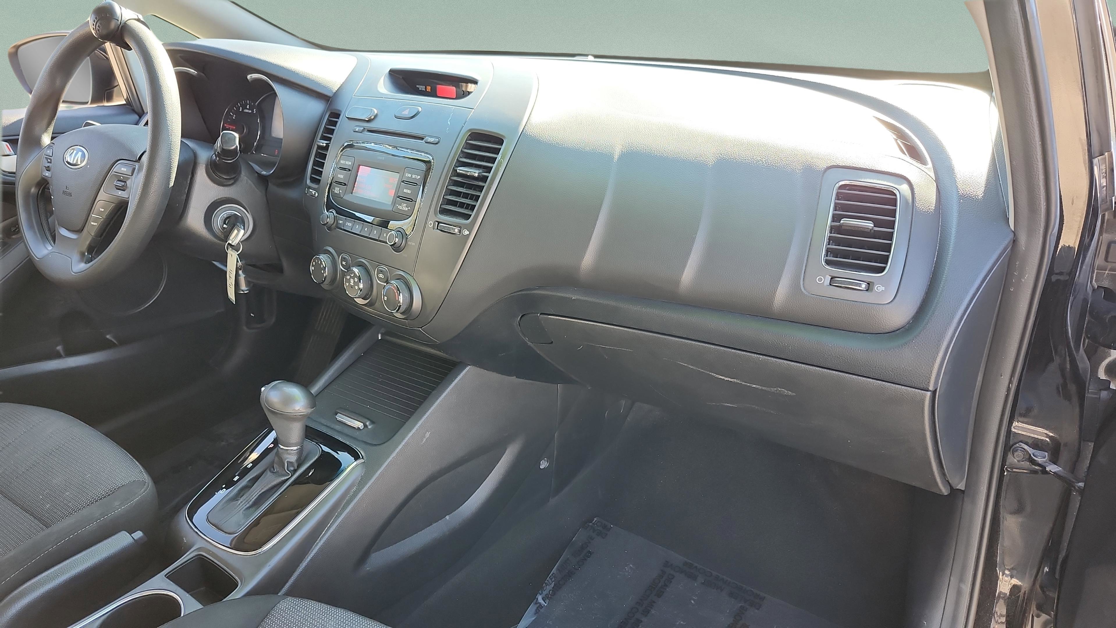 Used 2017 Kia Forte LX image 18