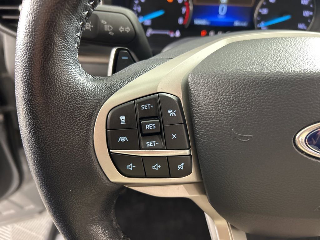 Used 2021 Ford Explorer Limited w/ Equipment Group 301A image 18