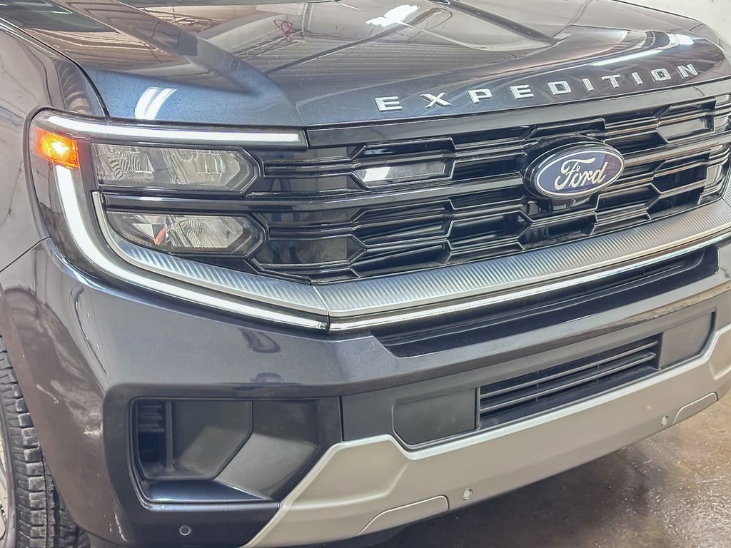 New 2026 Ford Expedition Platinum image 12