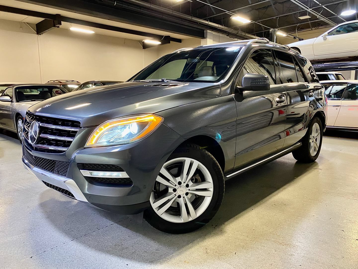Used 2014 Mercedes-Benz ML 350 BlueTEC 4MATIC image 2