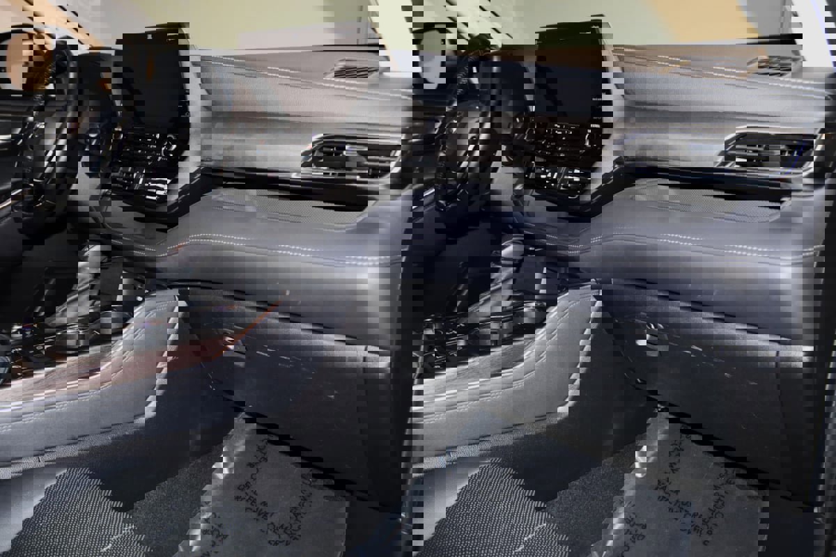 Used 2021 Toyota Highlander Limited image 60