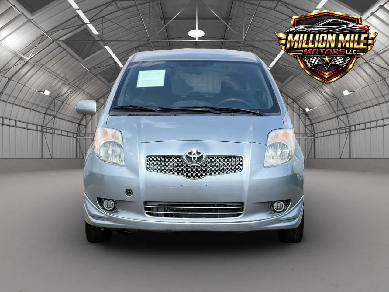 Used 2009 Toyota Yaris 2-Door Hatchback FWD image 5