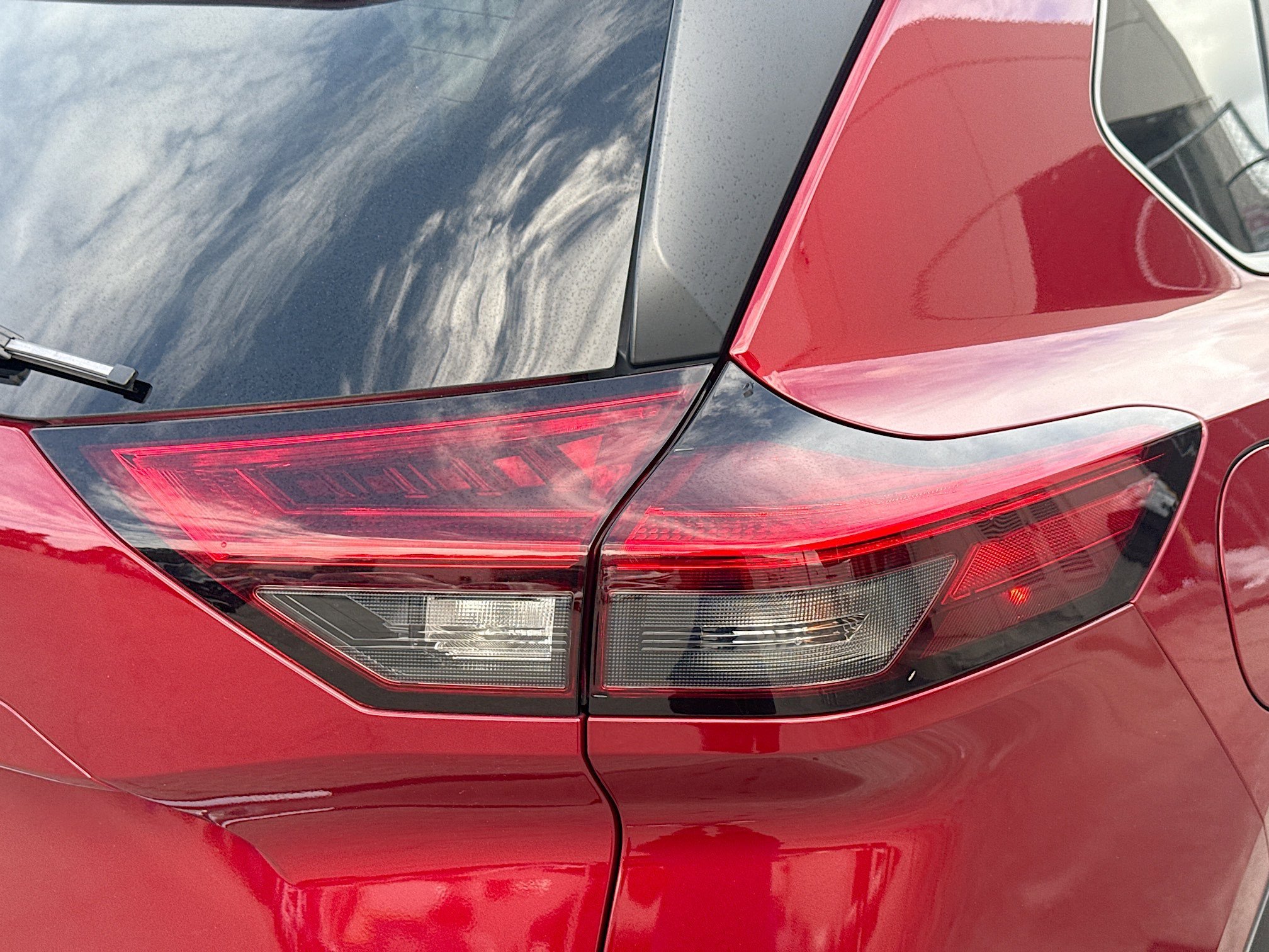 Used 2023 Nissan Rogue SV image 27