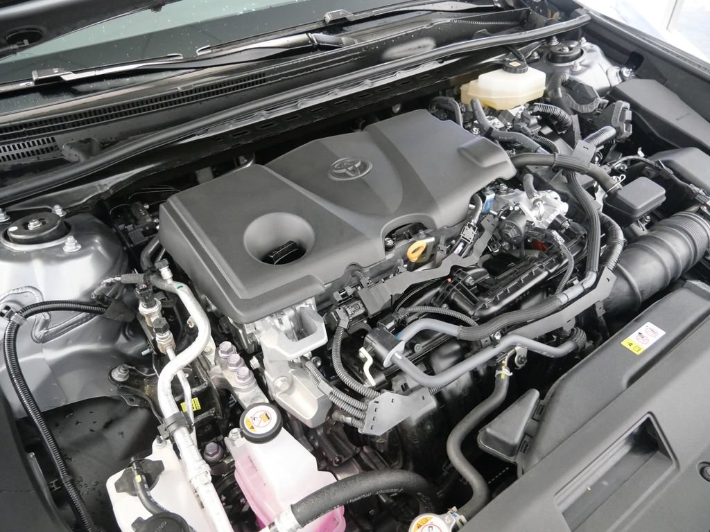 Used 2026 Toyota Camry XLE AWD/4WD image 11